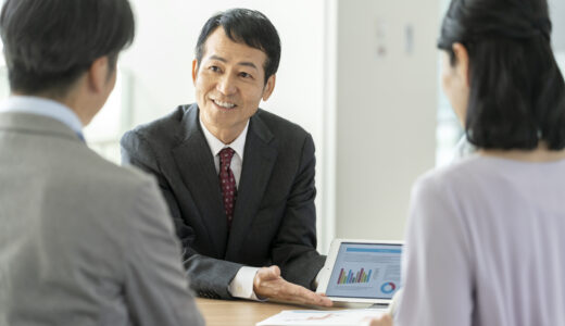 【税理士が解説】投資顧問とは？金融機関との違い、費用、税金・相続対策での選び方