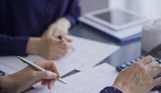 相続税の修正申告｜海外資産の漏れはCRSで露呈する？罰則と対策を税理士が解説